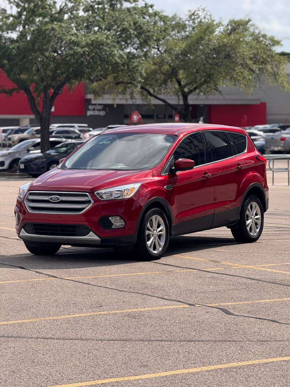 
								Ford Escape SE 2019 full									