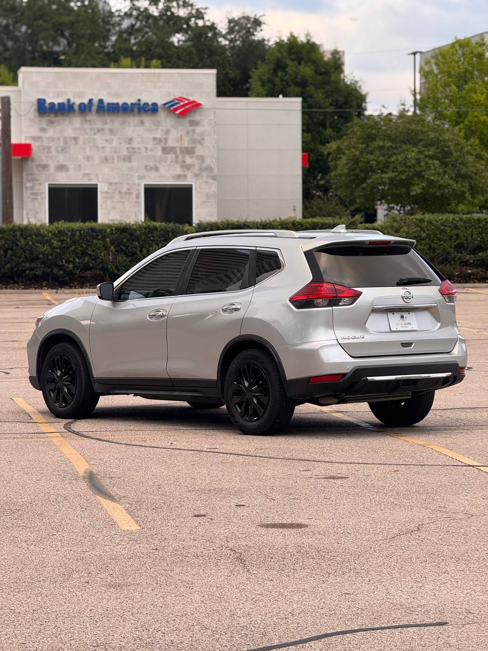 
								Nissan Rogue S FWD 2017 full									
