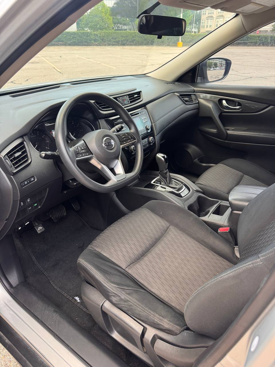 
								Nissan Rogue S FWD 2017 full									