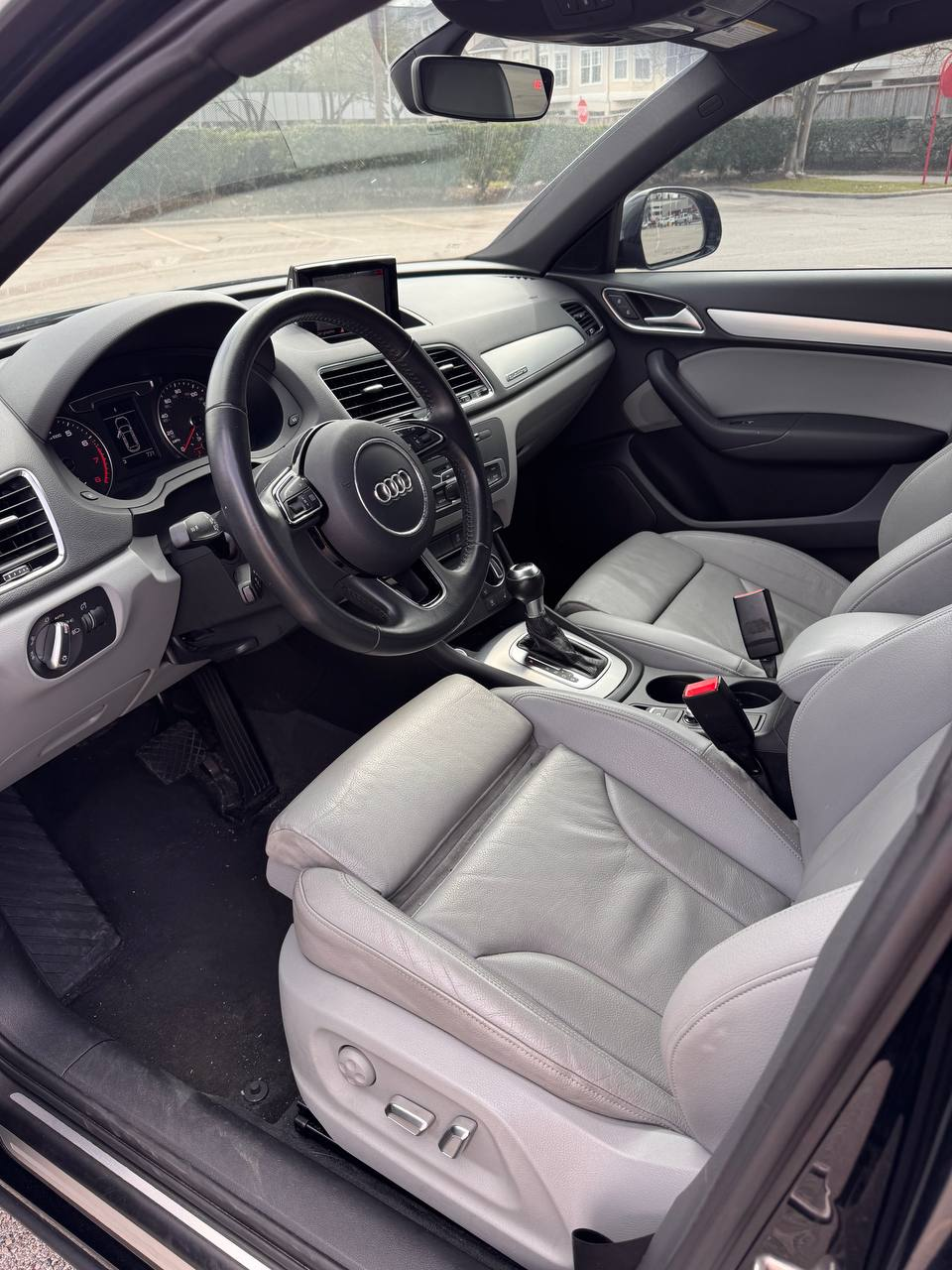 
								Audi Q3 Premium AWD S-Line 2018 full									