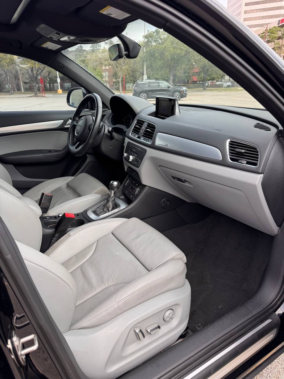 
								Audi Q3 Premium AWD S-Line 2018 full									