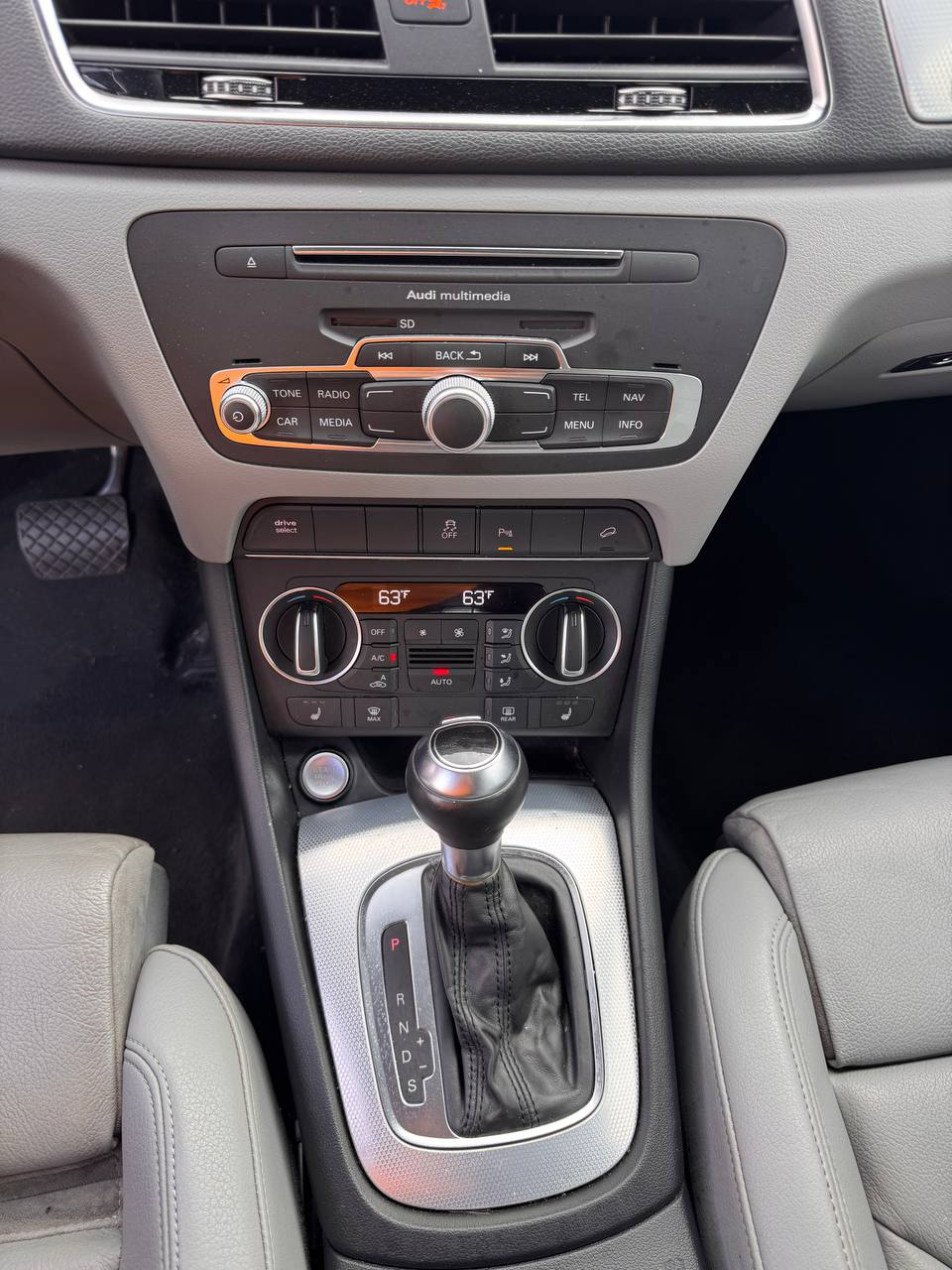 
								Audi Q3 Premium AWD S-Line 2018 full									