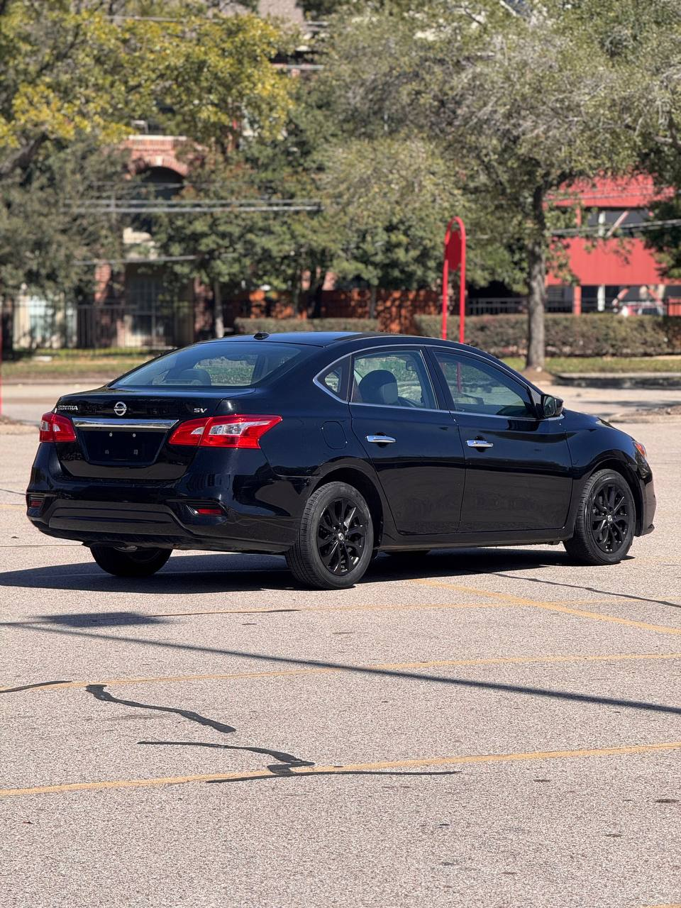 
								Nissan Sentra SV FWD 2019 full									