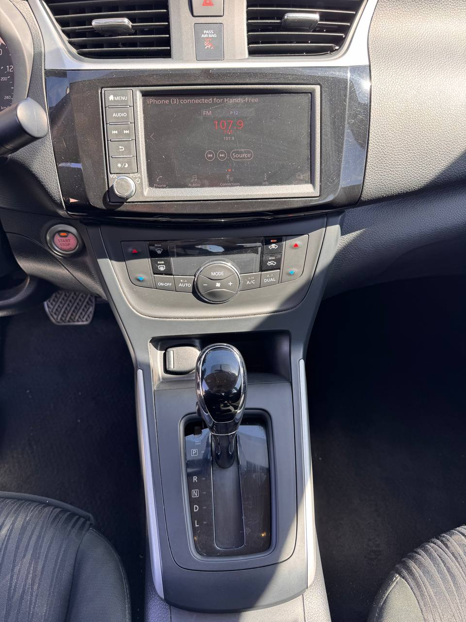 
								Nissan Sentra SV FWD 2019 full									