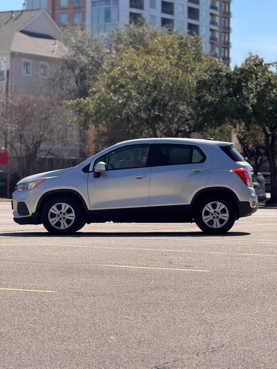 
								Chevrolet Trax LS FWD 2018 full									