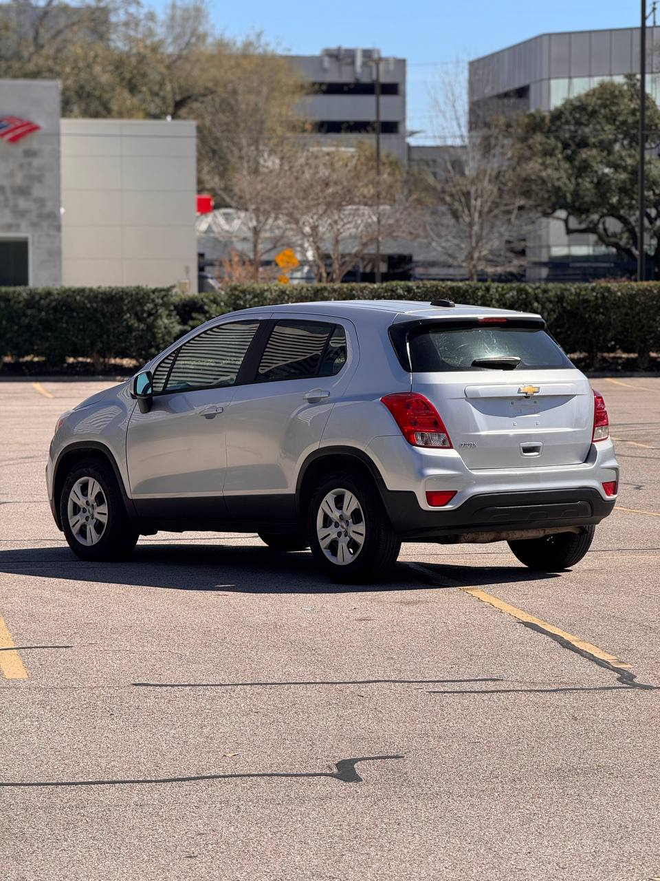 
								Chevrolet Trax LS FWD 2018 full									