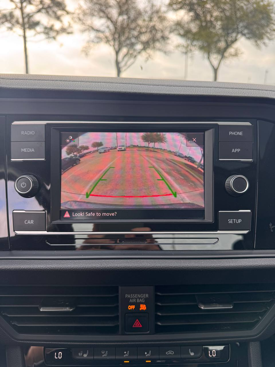 
								Volkswagen Jetta SE FWD 2019 full									