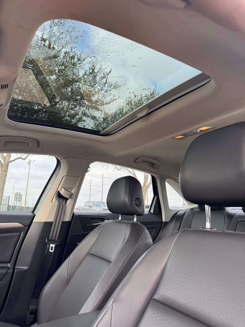 
								Volkswagen Jetta SE FWD 2019 full									