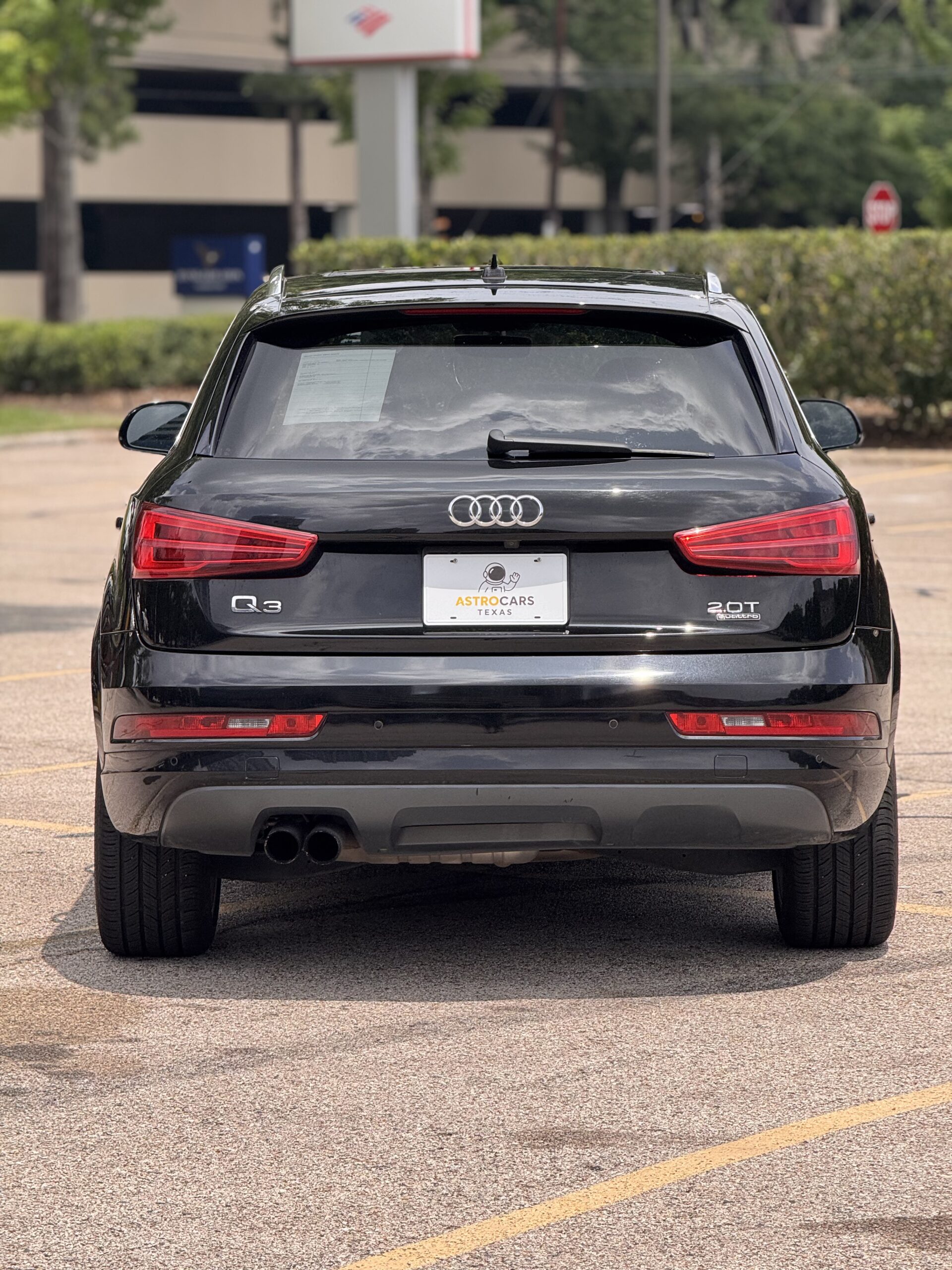 
								Audi Q3 full									