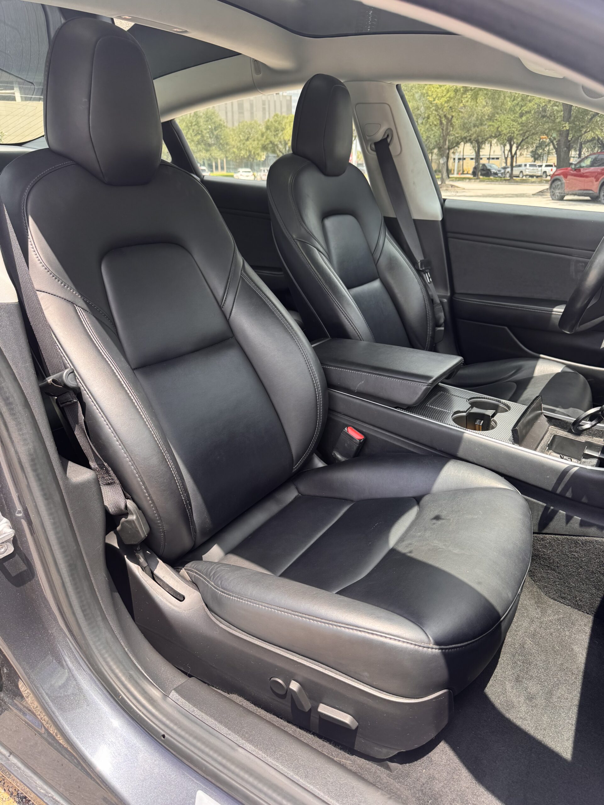 
								Tesla Model 3 Long Range full									