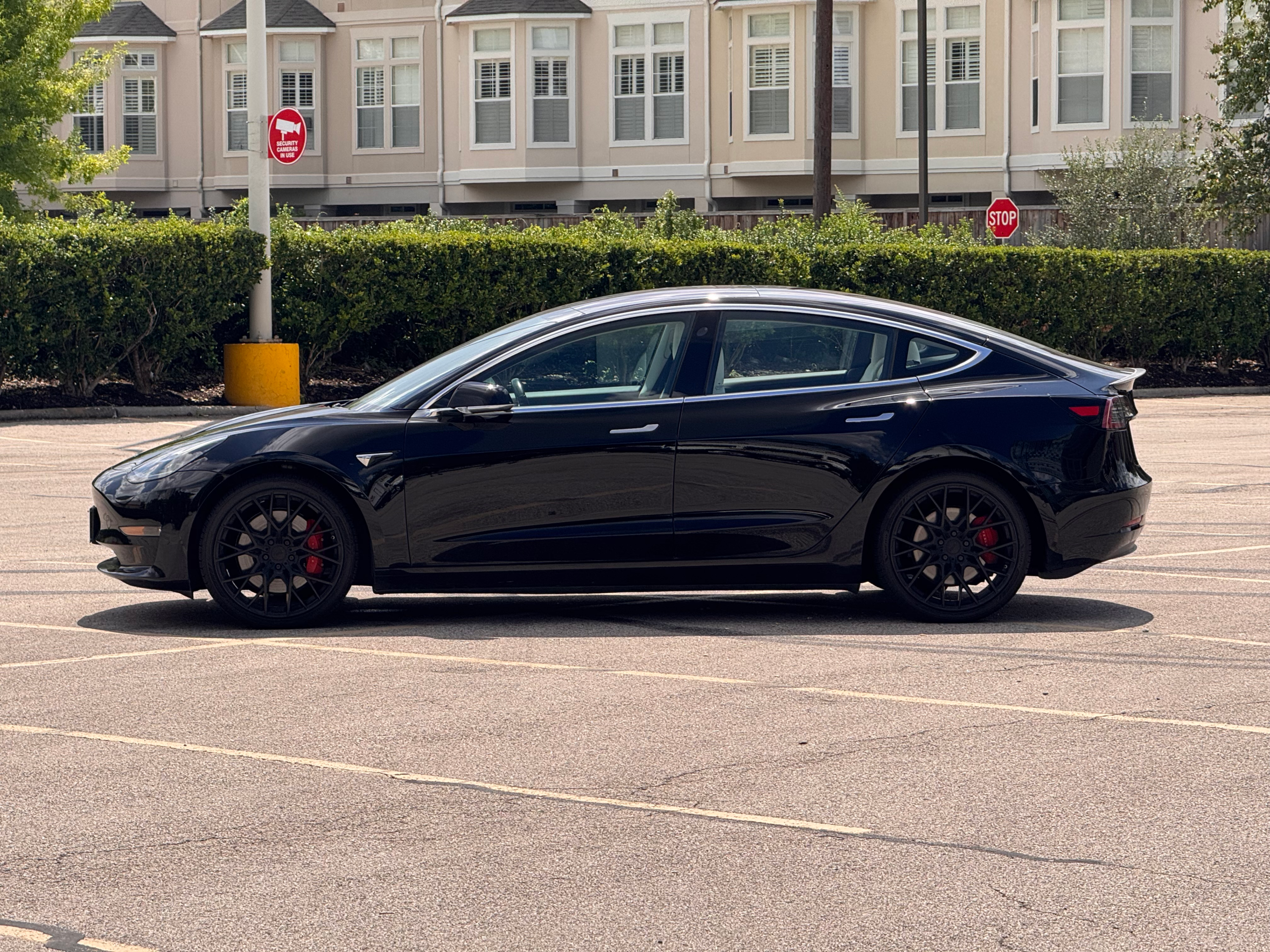 
								Tesla Model 3 Performance AWD full									