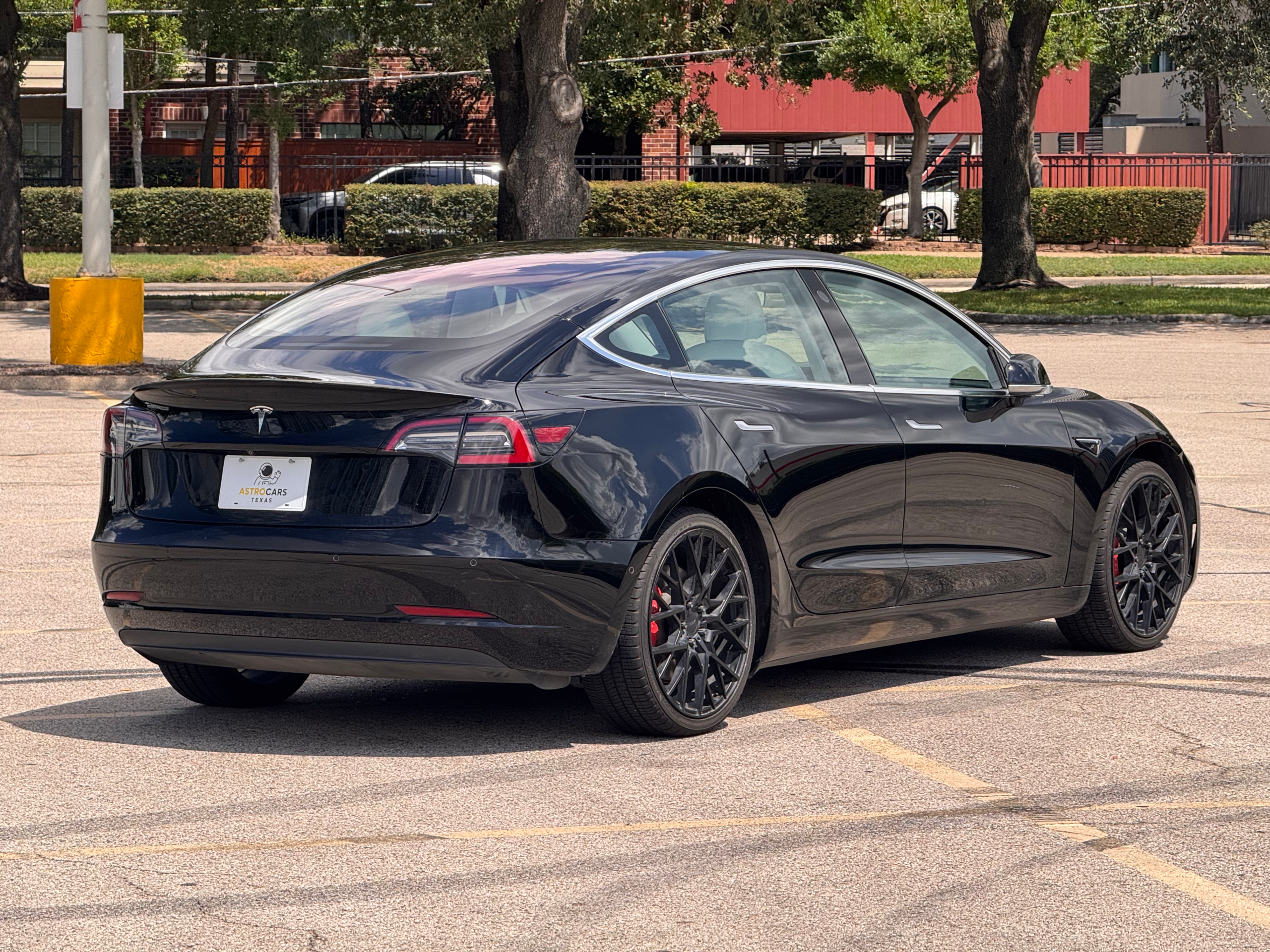 
								Tesla Model 3 Performance AWD full									