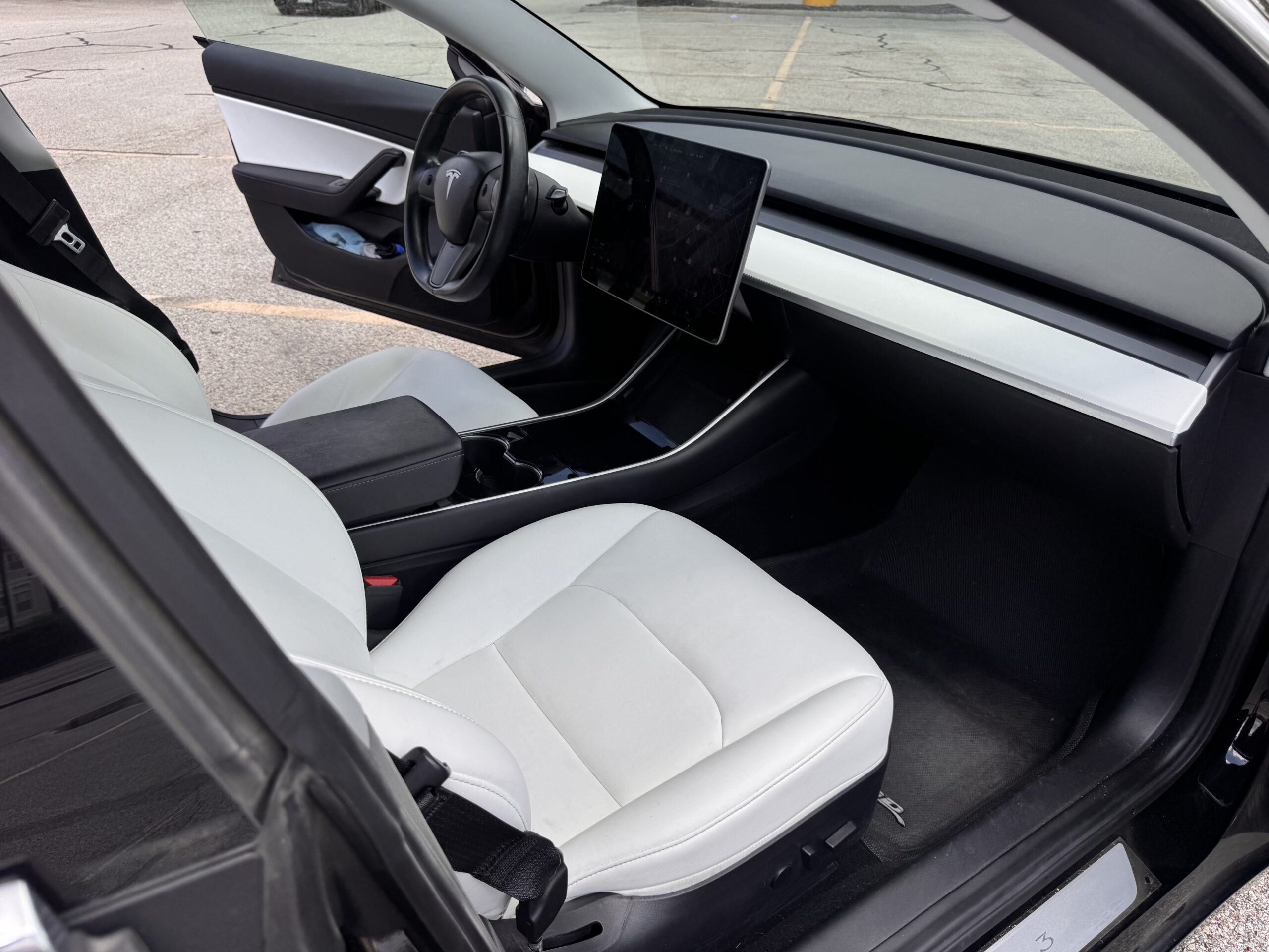 
								Tesla Model 3 Performance AWD full									
