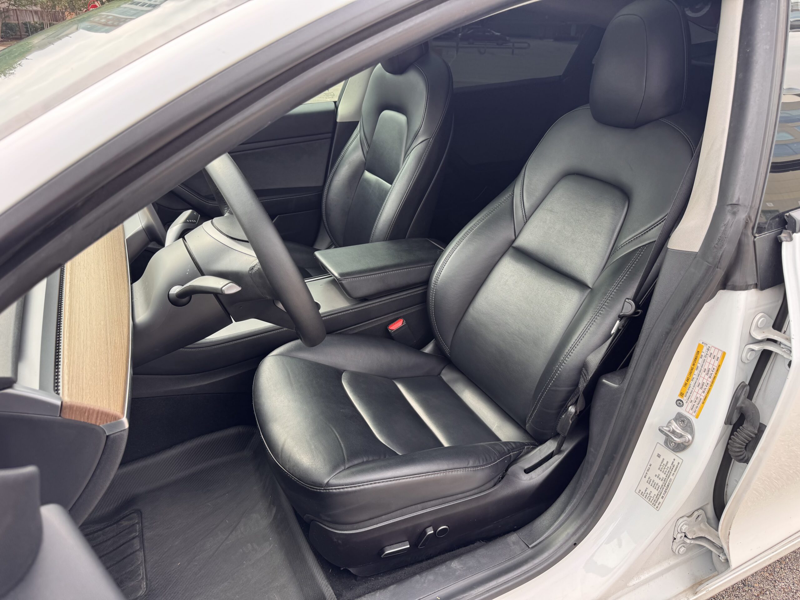 
								Tesla Model 3 Standart Range full									
